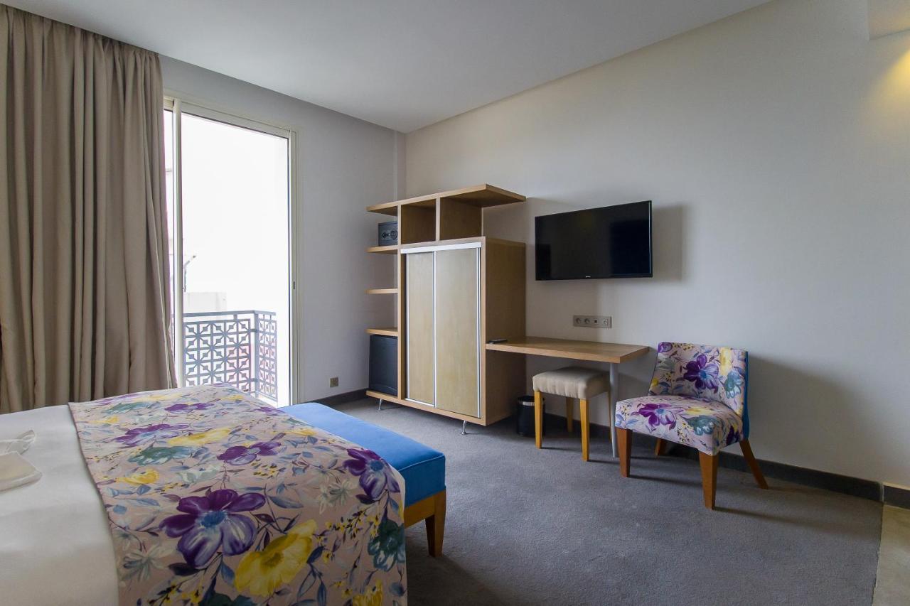 Mandarin Palace Hotel & Spa Tanger Eksteriør bilde A room at the hotel